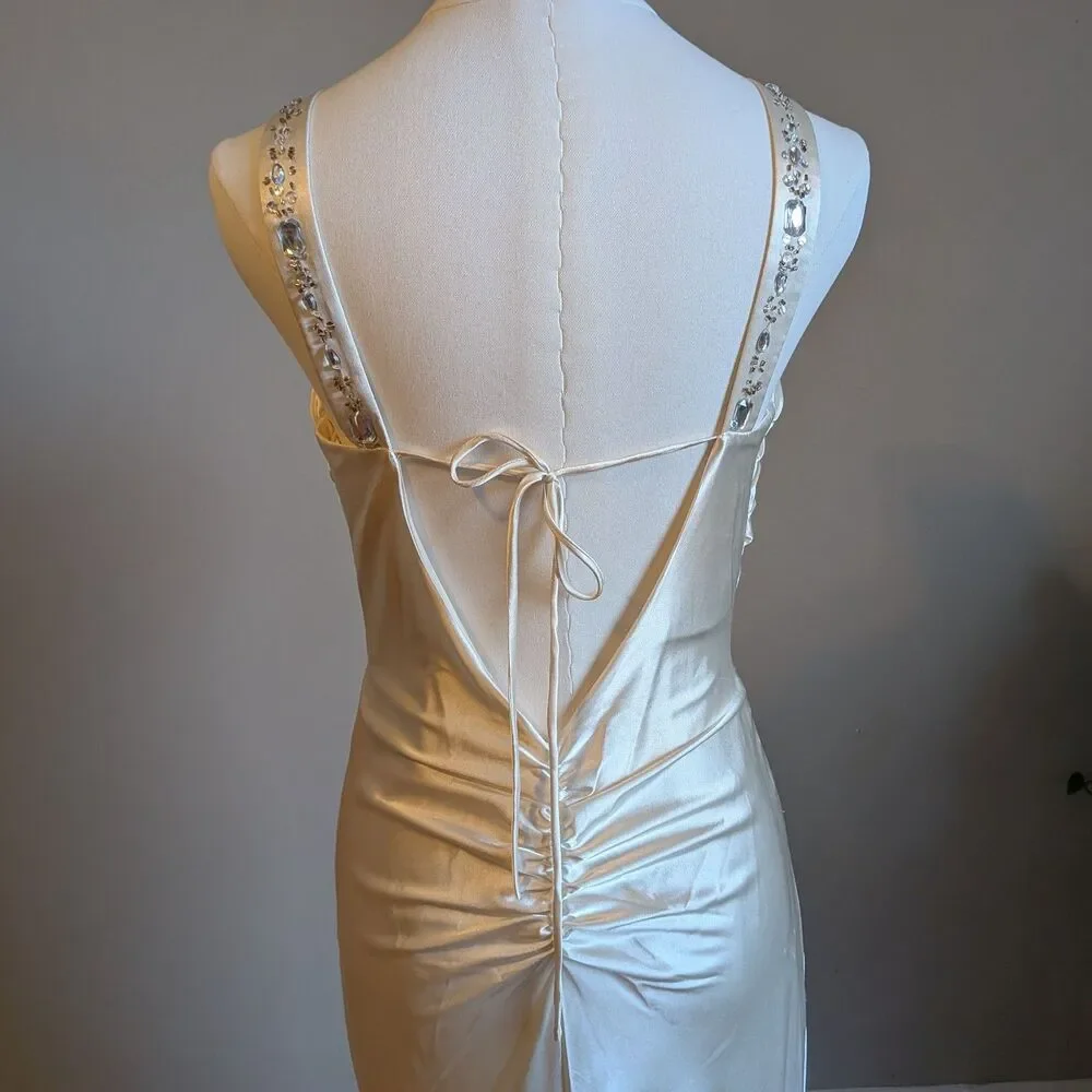 NWT Roberta White Gown Slinky Prom Dress Maxi Formal Bejeweled Size 5/6 - Picture 6 of 16